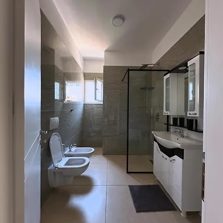 In Zaharia Guest house Shengjin