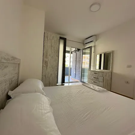 Guest house In Zaharia Shengjin